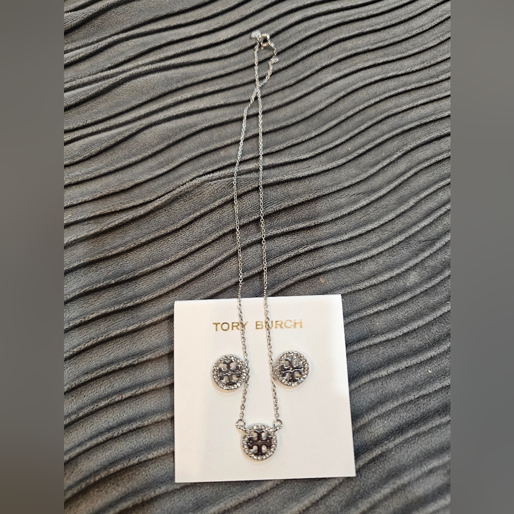 Tory Burch Silver Medallion Necklace